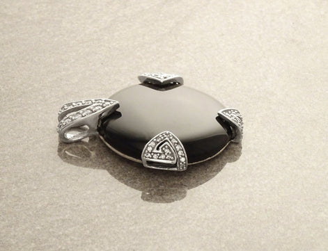Statement Black Onyx Pendant, Sterling Silver, Round Black Onyx Gemstone Pendant, Retro Art Deco Jewelry, Cocktail Necklace, Vintage Gift