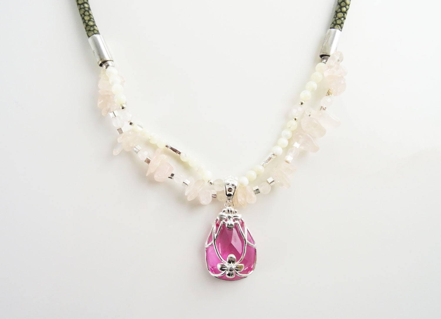 Pink Quartz Necklace - Sterling Silver, Rose Quartz Raw Stone, pearls Strands, Pink Zirconia collar, Flower Pendant, Stingray choker
