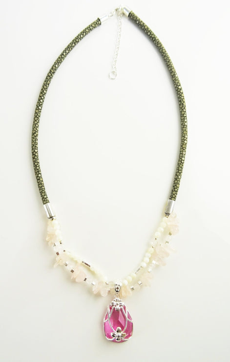 Pink Quartz Necklace - Sterling Silver, Rose Quartz Raw Stone, pearls Strands, Pink Zirconia collar, Flower Pendant, Stingray choker