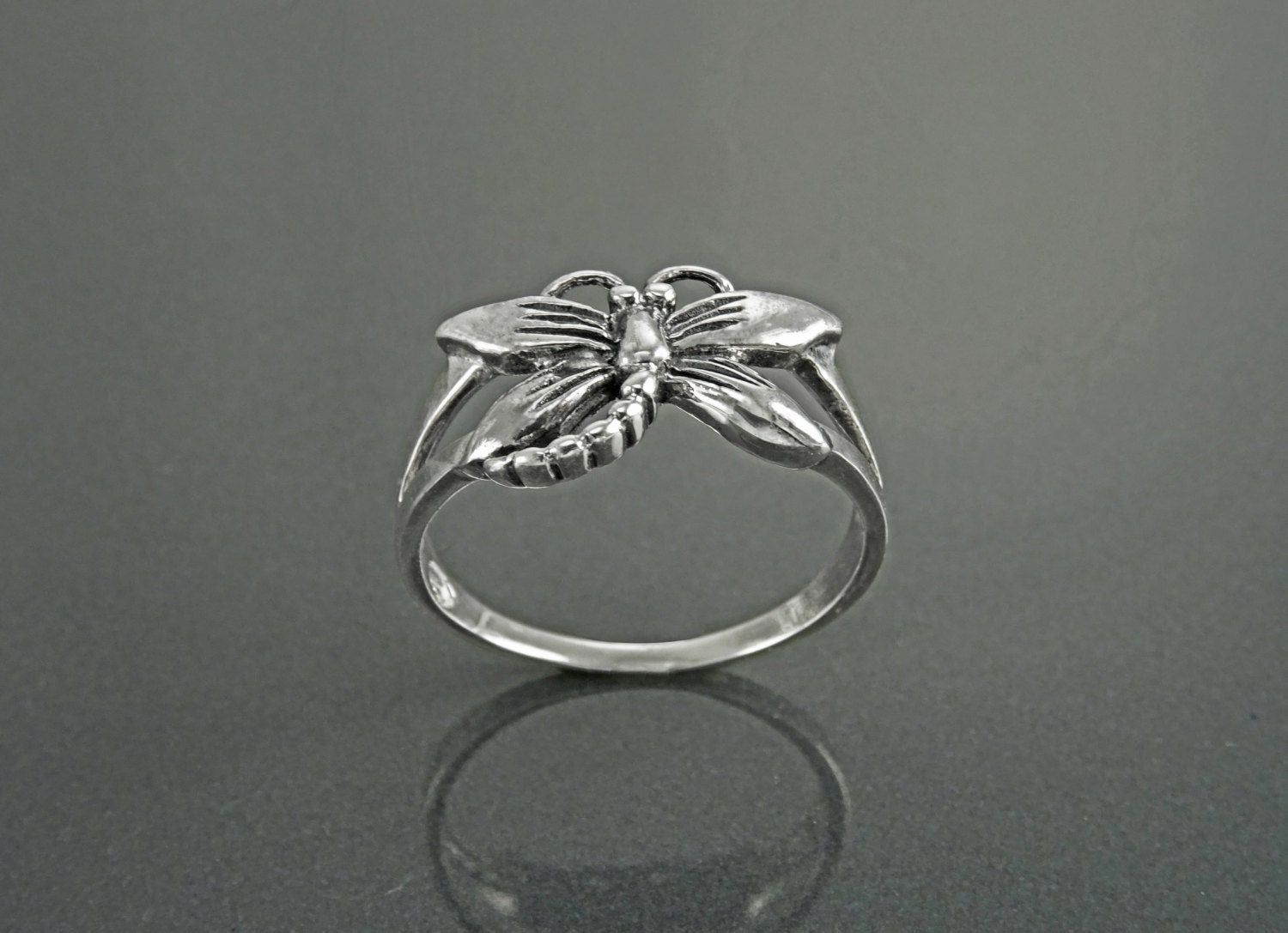 Dragonfly Ring, Sterling Silver, Boho Ring, Damselfly Ring, Flying Insect Ring, Nature Jewelry, Bugs Ring, Garden Bug ring, Dainty Jewelry