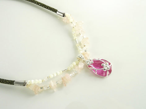 Pink Quartz Necklace - Sterling Silver, Rose Quartz Raw Stone, pearls Strands, Pink Zirconia collar, Flower Pendant, Stingray choker