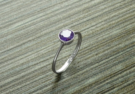 Purple Stone Ring, Sterling Silver, Comfortable Low Round Setting Ring, Amethyst simulant Stone (CZ), Minimalist Purple Solitaire Ring