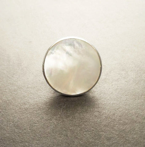 Modern Disc Ring, Sterling Silver, Genuine White MOP, Mother of Pearl, Modern Round Ring, Minimalist Jewelry, Unique Rounded Flat Stone Ring