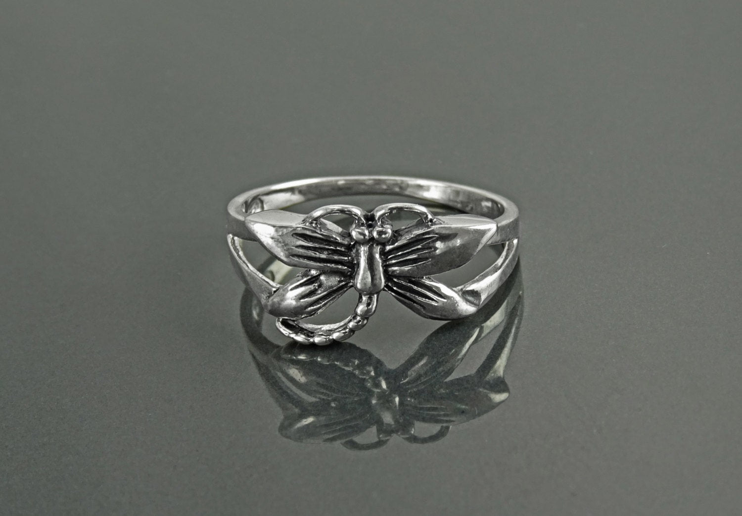 Dragonfly Ring, Sterling Silver, Boho Ring, Damselfly Ring, Flying Insect Ring, Nature Jewelry, Bugs Ring, Garden Bug ring, Dainty Jewelry