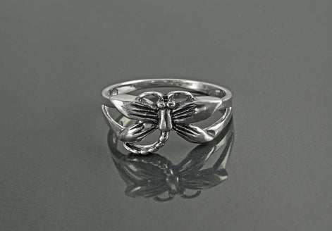 Dragonfly Ring, Sterling Silver, Boho Ring, Damselfly Ring, Flying Insect Ring, Nature Jewelry, Bugs Ring, Garden Bug ring, Dainty Jewelry