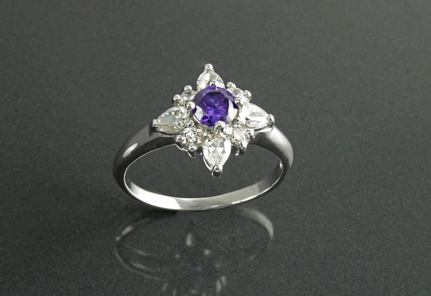 925 Purple Sterling Silver Ring, North Star Amethyst Color Stone (CZ), White Clear (CZ) Stones, Modern Jewelry