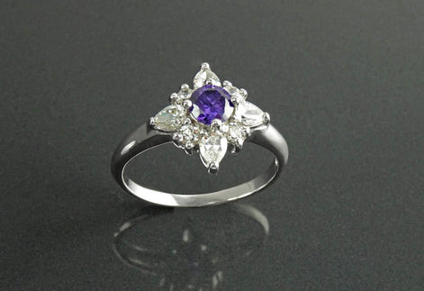 925 Purple Sterling Silver Ring, North Star Amethyst Color Stone (CZ), White Clear (CZ) Stones, Modern Jewelry
