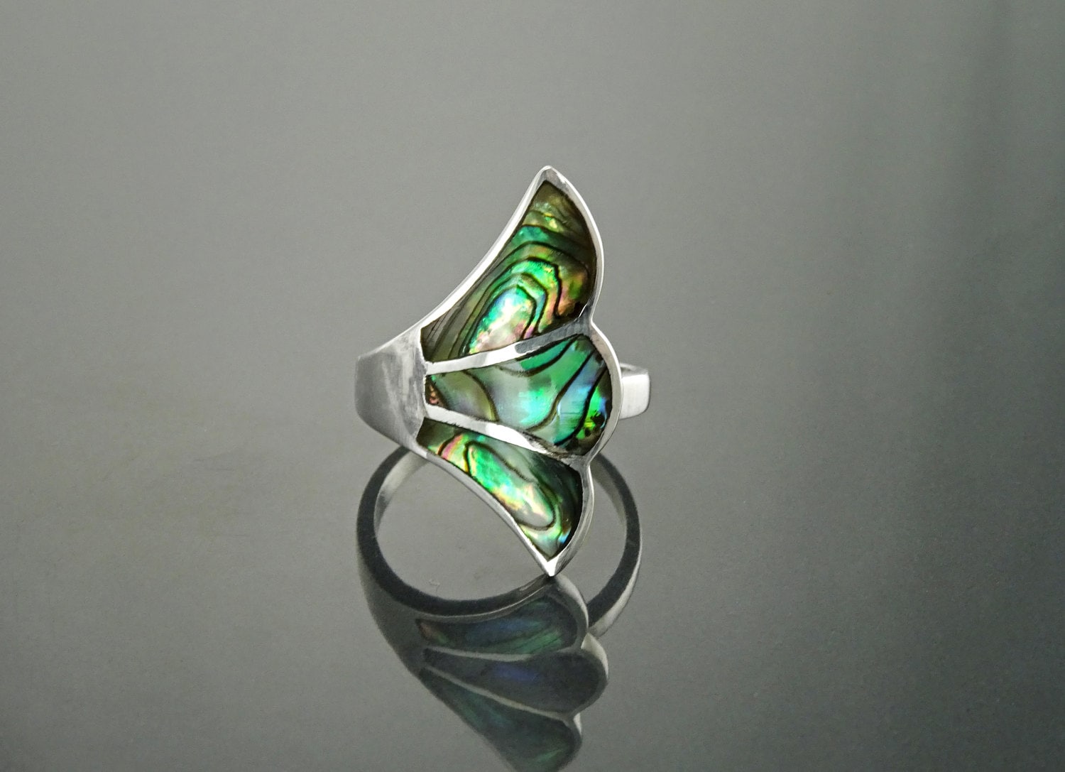 Paua Shell Fan Ring, Sterling Silver, Wave Stone Ring, Flat Abalone Jewelry, Unique Wing Feather Ring, Blue Green Rainbow Color, Art Nouveau