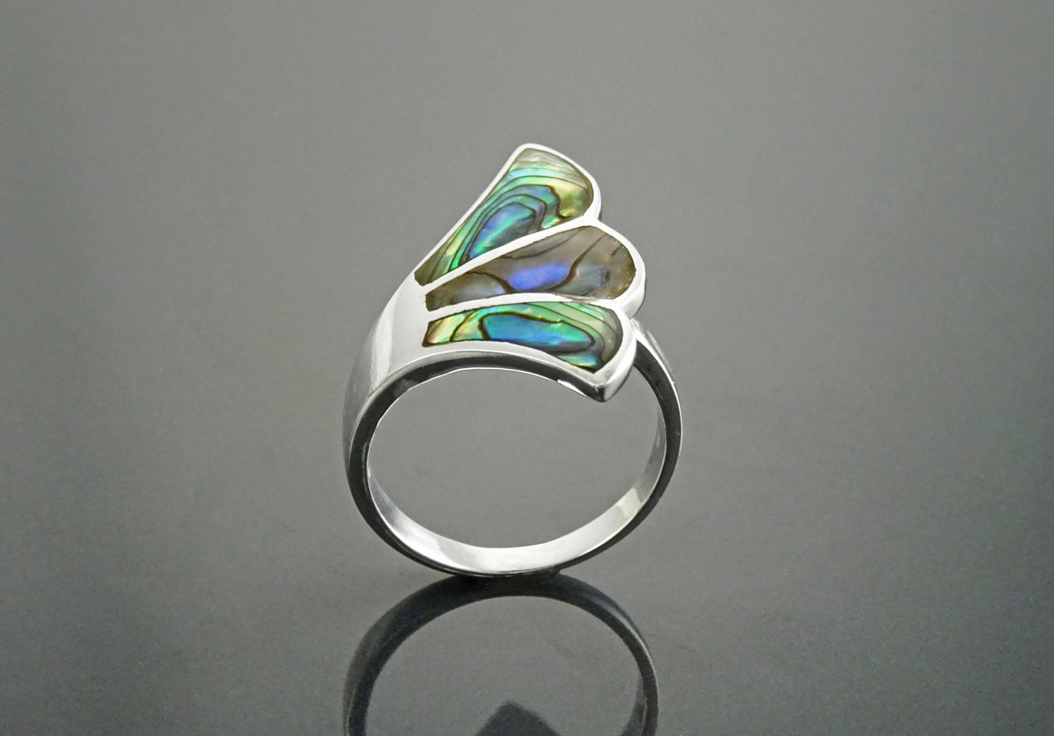 Paua Shell Fan Ring, Sterling Silver, Wave Stone Ring, Flat Abalone Jewelry, Unique Wing Feather Ring, Blue Green Rainbow Color, Art Nouveau