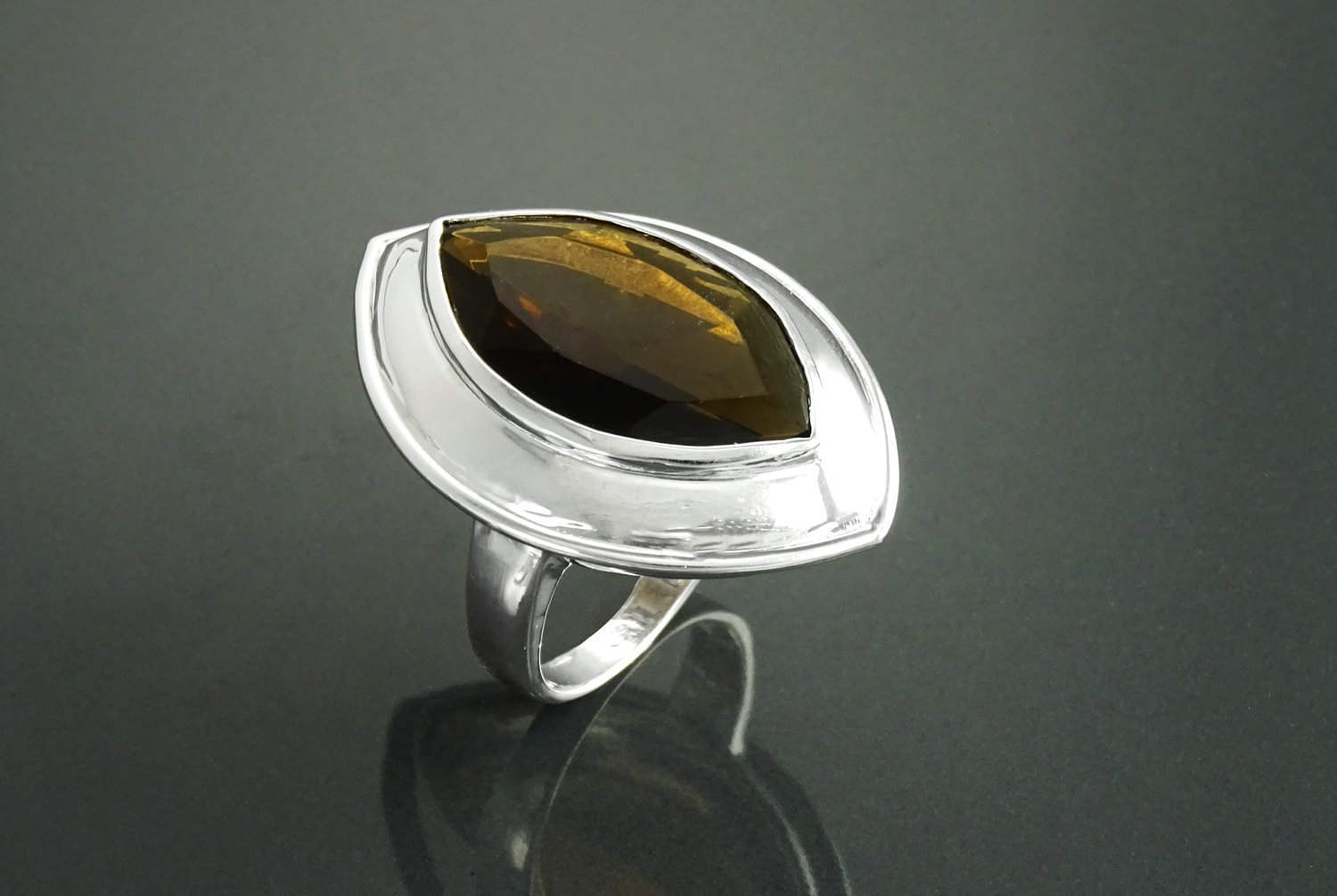 Bague Quartz, Argent 925, Grand Zirconia Oval couleur Quartz Fumé, taillé en Marquise, Ligne Pure, Simple, Grande Bague Originale,