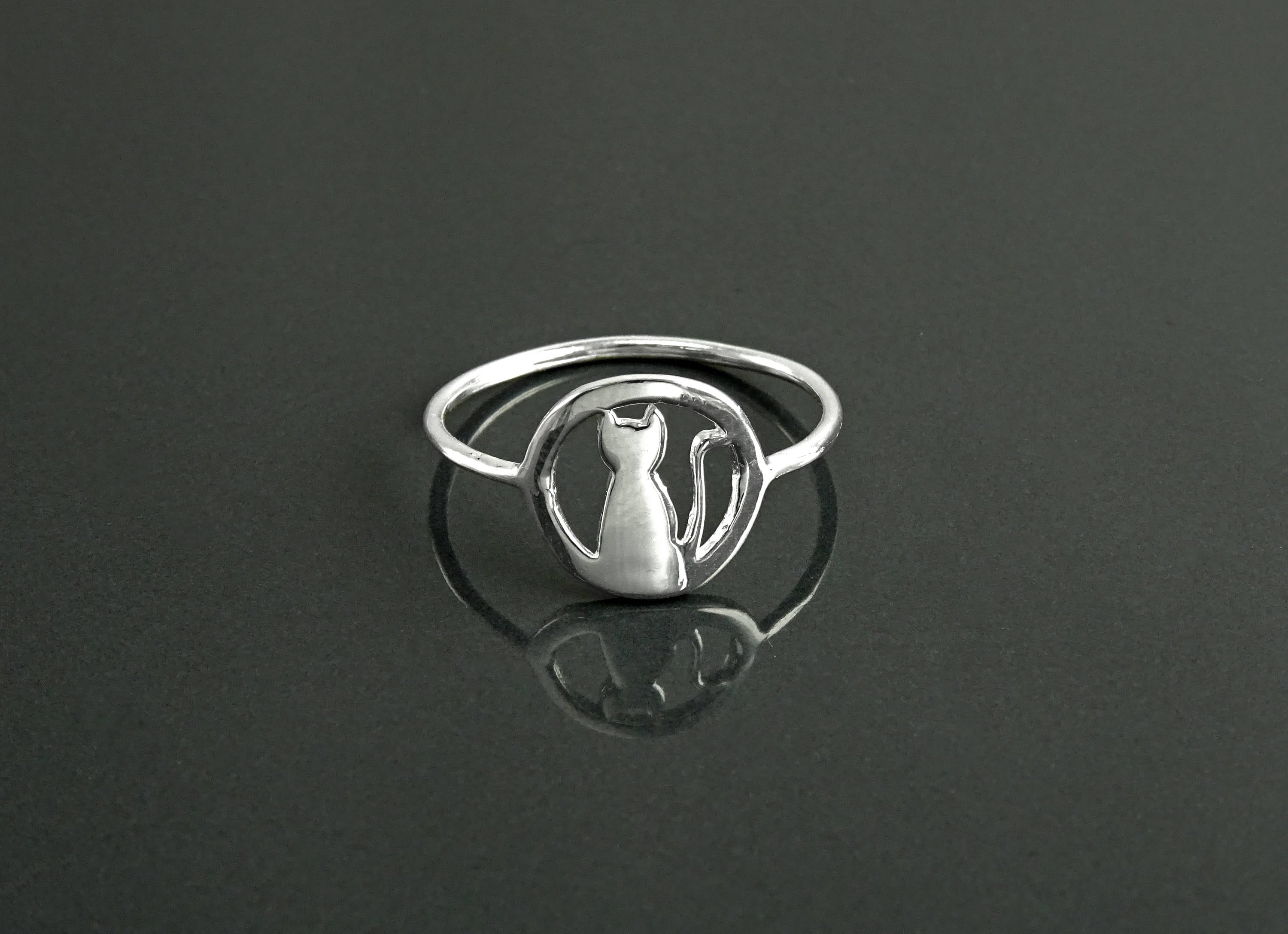 Cat Moon Ring, Sterling Silver, Sitting Cat with Moonlight Round Ring, Kitty Ring, Feline Ring, Pet Jewelry, Pussy Cat Ring, Kitten Ring