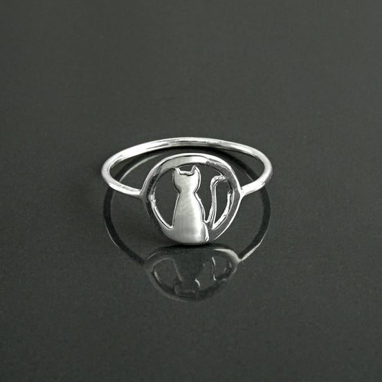 Cat Moon Ring, Sterling Silver, Sitting Cat with Moonlight Round Ring, Kitty Ring, Feline Ring, Pet Jewelry, Pussy Cat Ring, Kitten Ring
