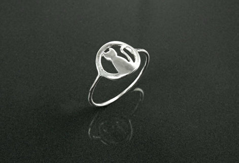 Cat Moon Ring, Sterling Silver, Sitting Cat with Moonlight Round Ring, Kitty Ring, Feline Ring, Pet Jewelry, Pussy Cat Ring, Kitten Ring