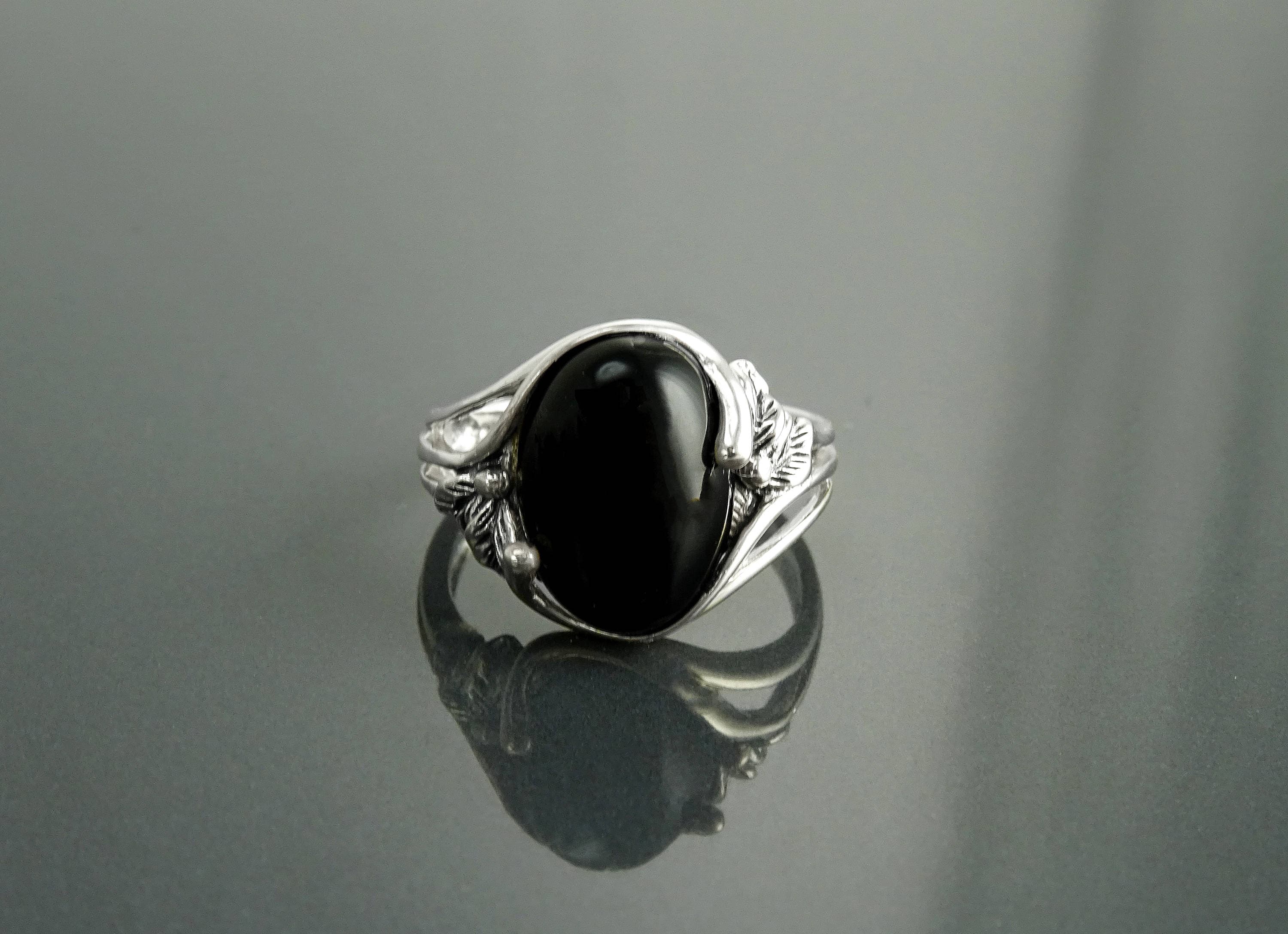 Sterling Silver Onyx Leaf Ring, Boho Antique Rope Shank Band, Oval Black Gemstone