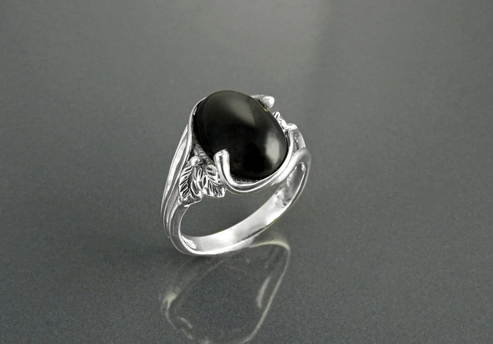 Sterling Silver Onyx Leaf Ring, Boho Antique Rope Shank Band, Oval Black Gemstone