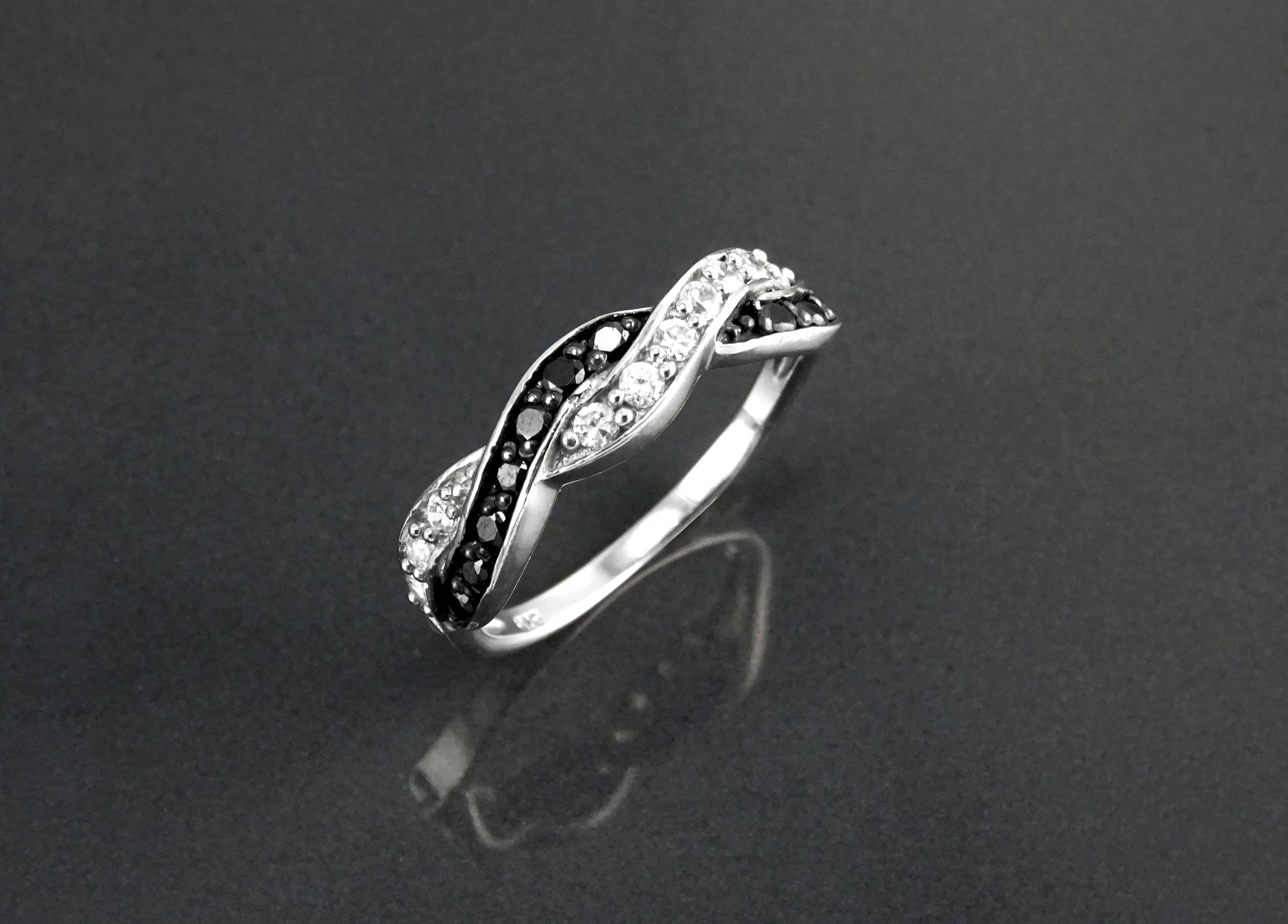 Black and White Diamond Twist Ring by KRAMIKE • Crossing Two Colors Ring • Sterling Silver • Gift For Her • Perfect Anniversary Gift • KR068