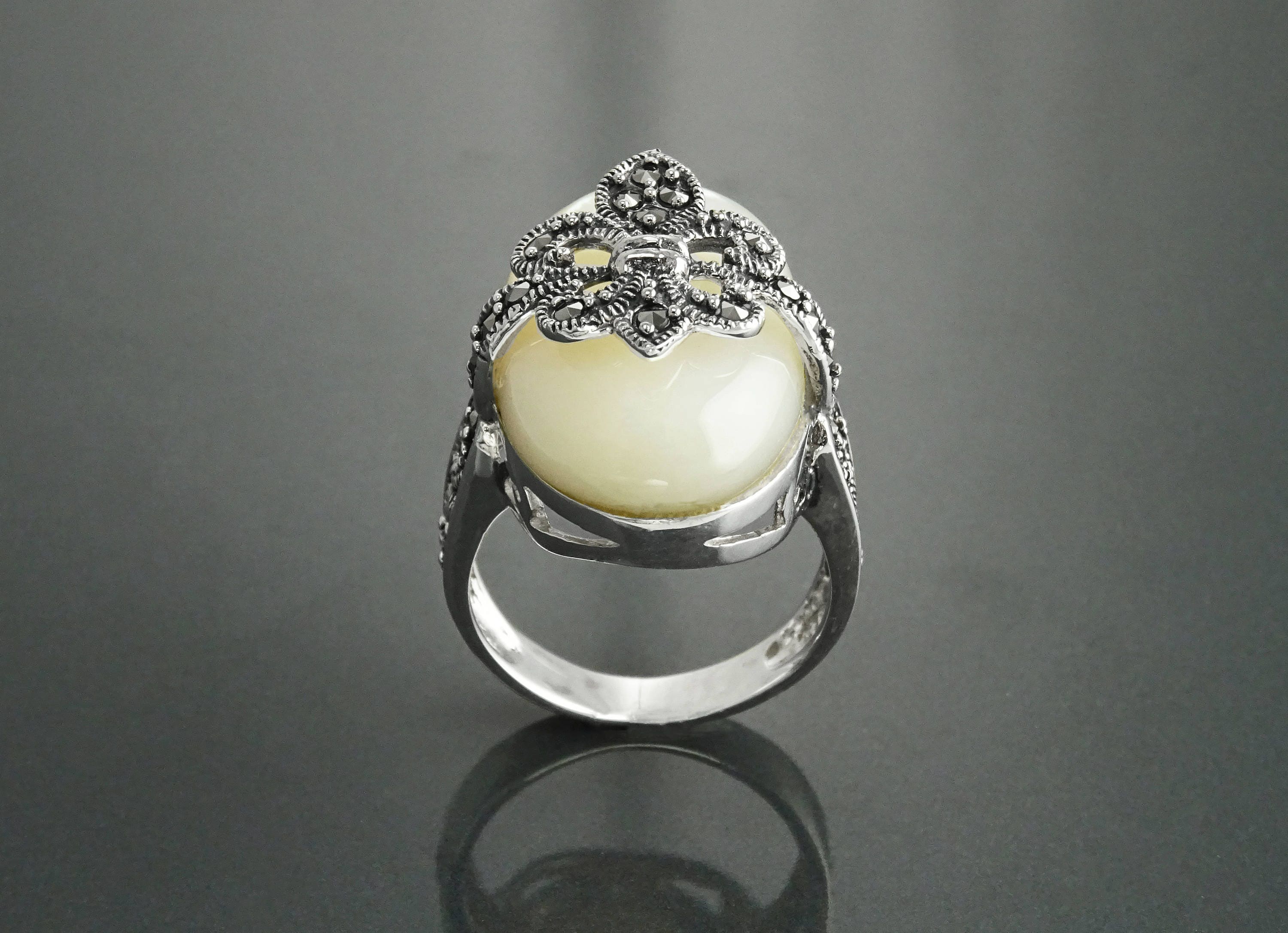 Sterling Silver Fleur de Lys Ring, Marcasite Mother of Pearl, French Vintage Jewelry