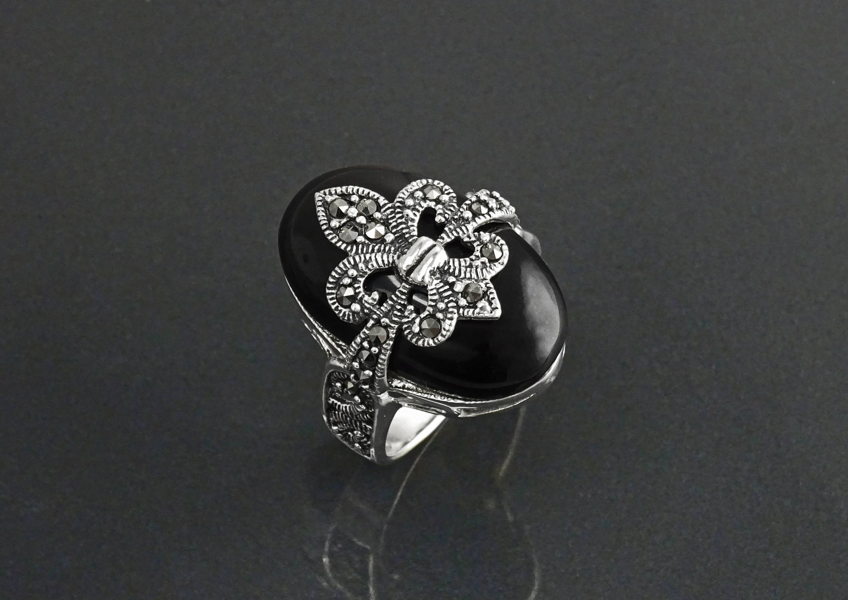 Fleur de Lys Ring, Silver 925, Marcasite Ring, Real Black Onyx, French Vintage Jewelry, Lis Petals Symbol of Purity, Innocence and Virginity