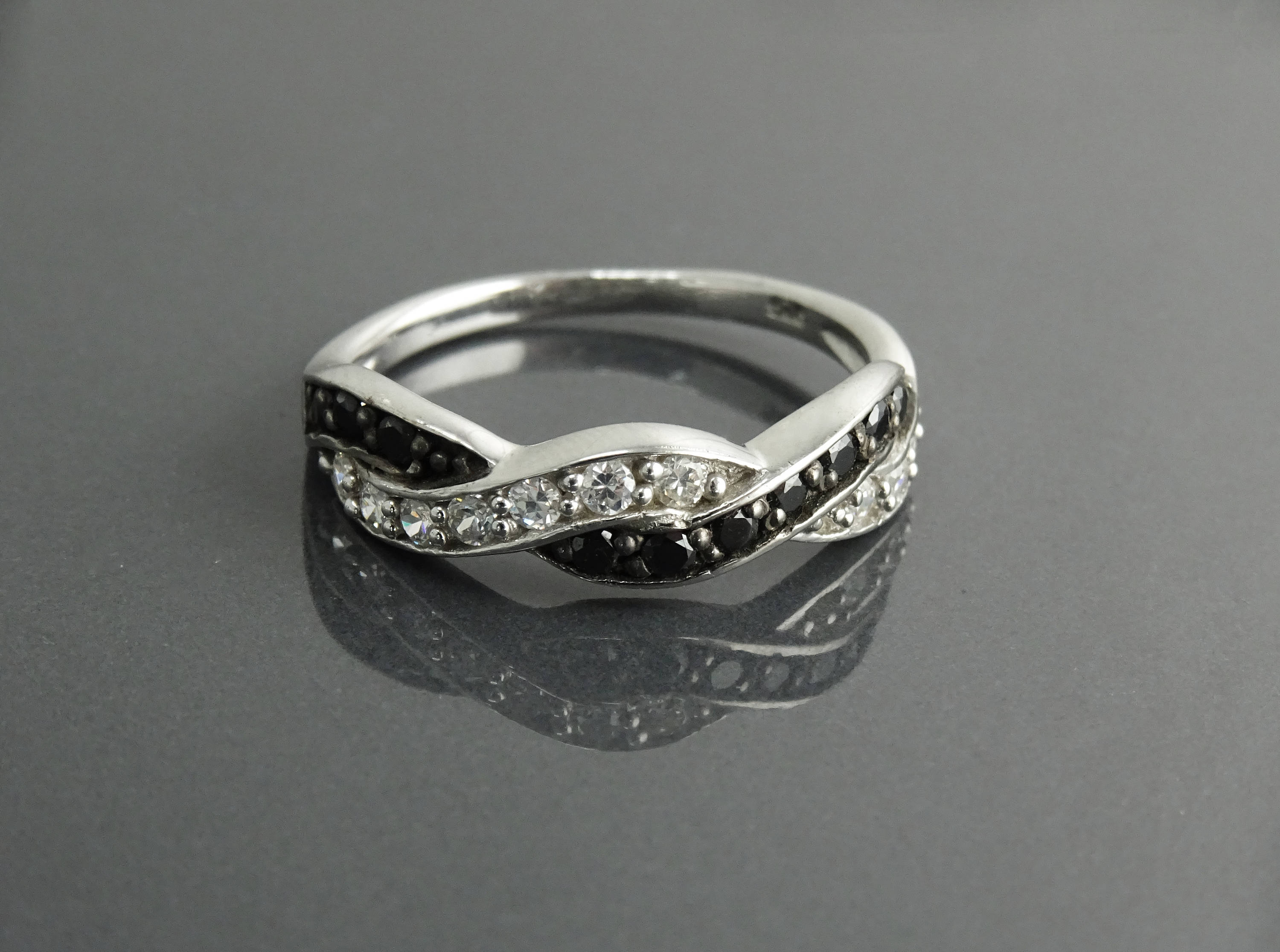 Black and White Diamond Twist Ring by KRAMIKE • Crossing Two Colors Ring • Sterling Silver • Gift For Her • Perfect Anniversary Gift • KR068