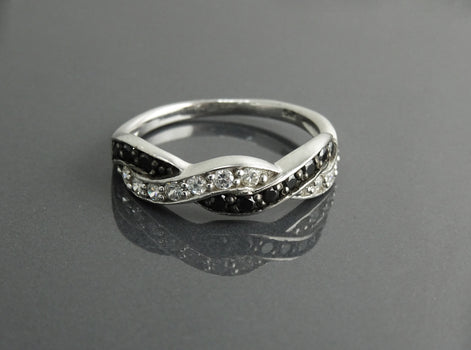 Black and White Diamond Twist Ring by KRAMIKE • Crossing Two Colors Ring • Sterling Silver • Gift For Her • Perfect Anniversary Gift • KR068