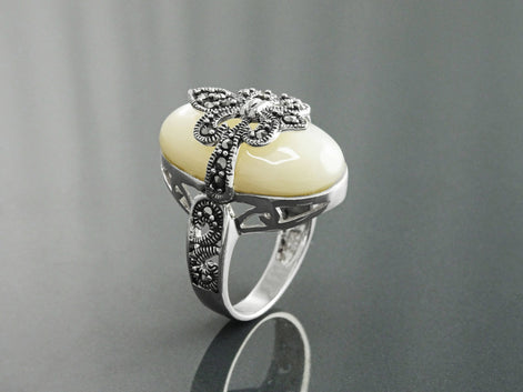 Sterling Silver Fleur de Lys Ring, Marcasite Mother of Pearl, French Vintage Jewelry