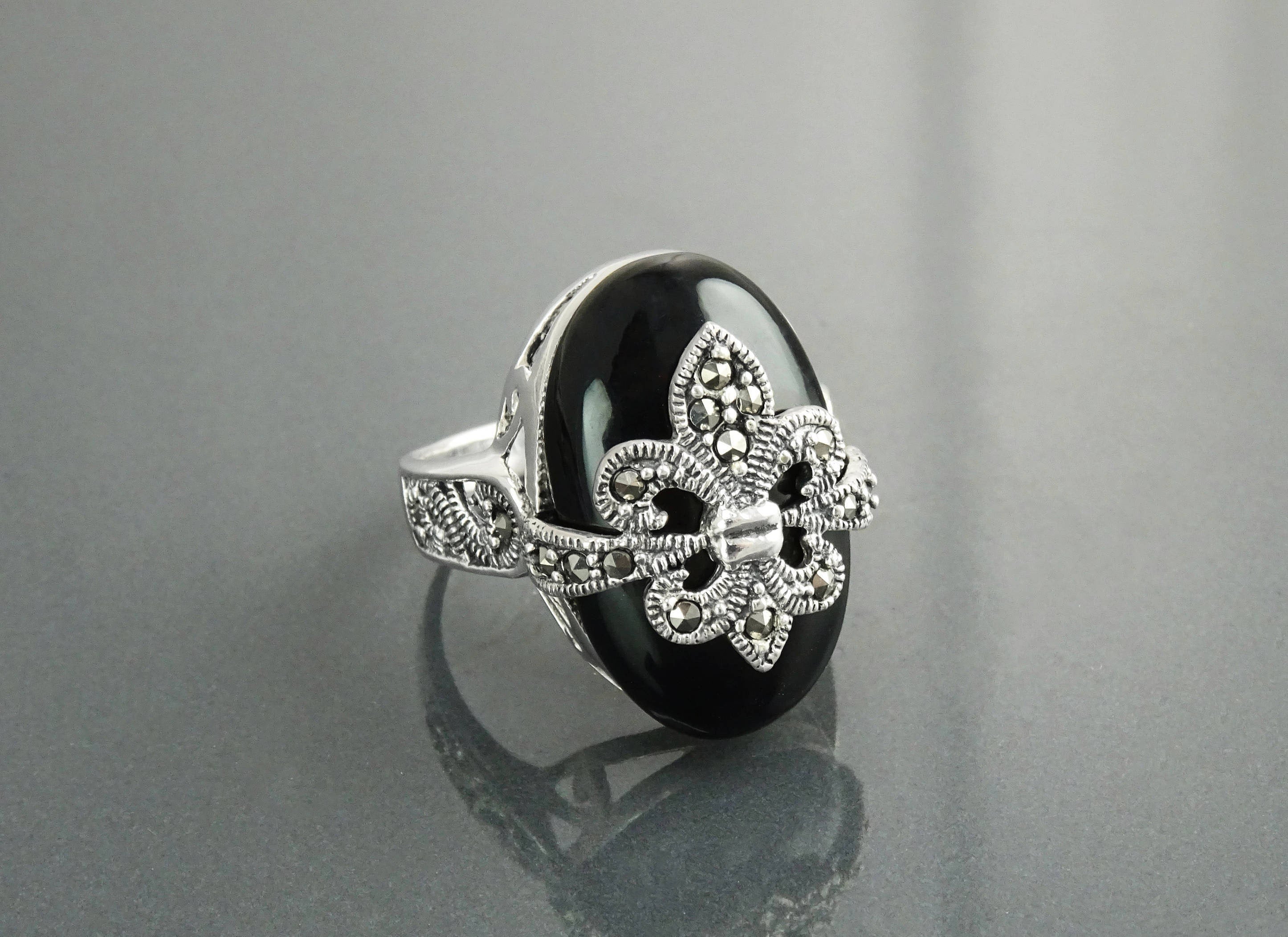 Fleur de Lys Ring, Silver 925, Marcasite Ring, Real Black Onyx, French Vintage Jewelry, Lis Petals Symbol of Purity, Innocence and Virginity
