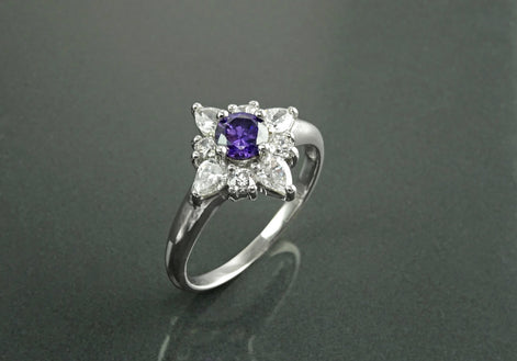 925 Purple Sterling Silver Ring, North Star Amethyst Color Stone (CZ), White Clear (CZ) Stones, Modern Jewelry