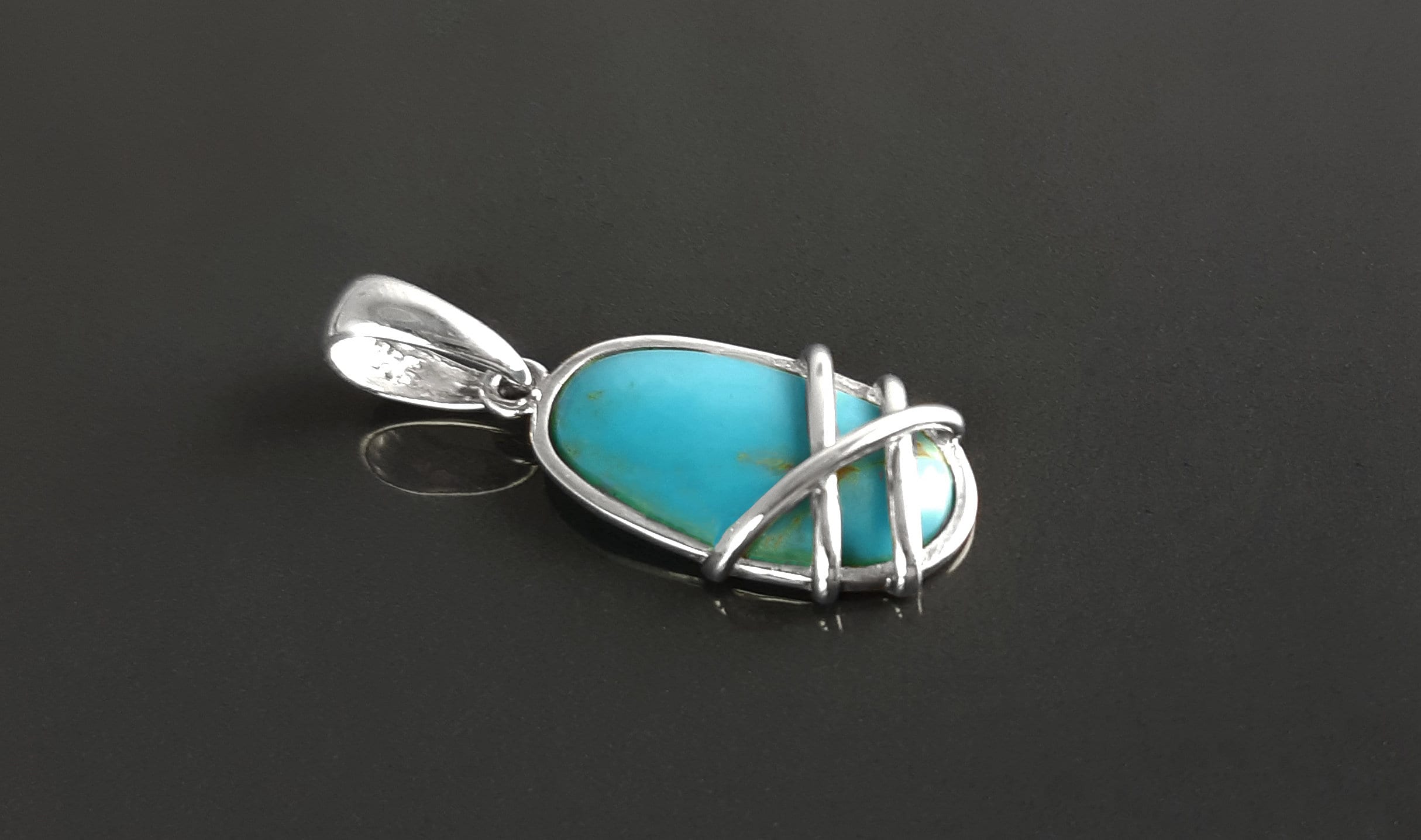 Pendentif argent turquoise, pendentif argent 925, pierre turquoise de forme ovale, design filigrane moderne, bijou minimaliste en turquoise