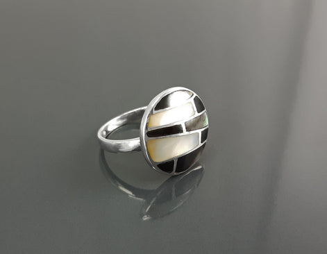 Round Shell Ring, Sterling Silver, White Mother of Pearl, Grey Paua with Onyx Stone, Horizontal Mosaic Stone, Geometric Ring, Woman Ring