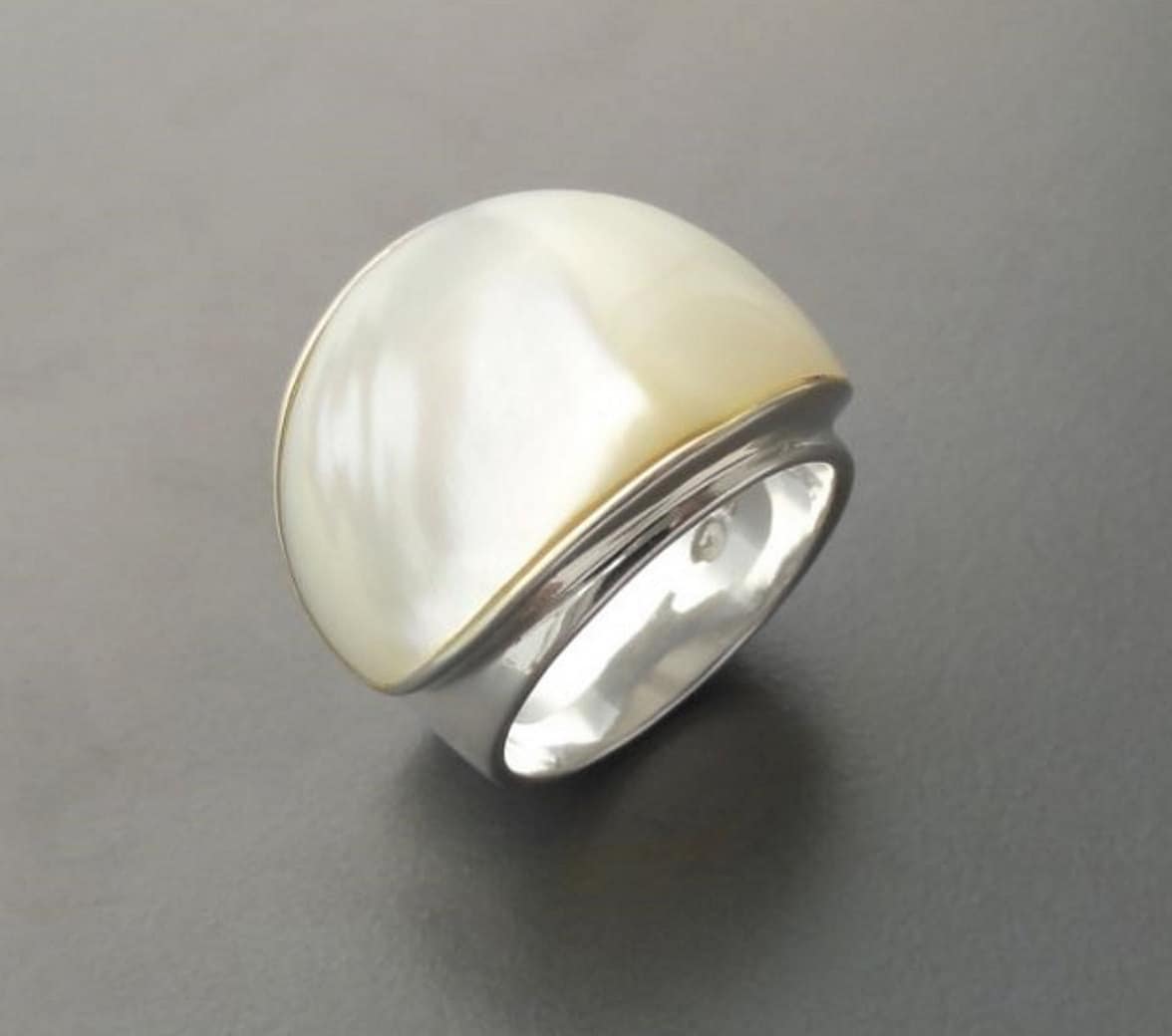 White MOP Wide Ring - Sterling Silver 925 - Mother of Pearl - Boho Ring - White shell - Large Silver Ring - Genuine MOP. Small Size Ring.