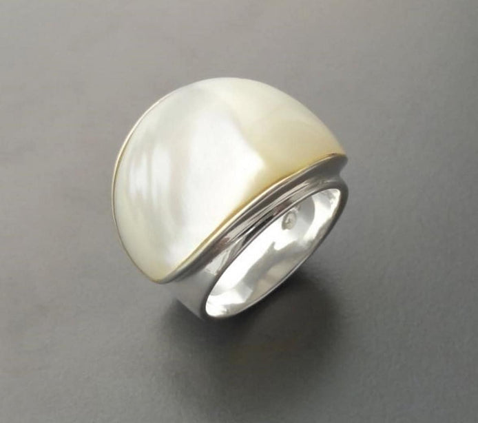 White MOP Wide Ring - Sterling Silver 925 - Mother of Pearl - Boho Ring - White shell - Large Silver Ring - Genuine MOP. Small Size Ring.
