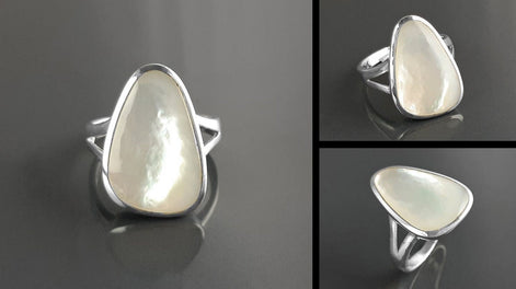 White Delta Ring 925 Sterling Silver, Mother of Pearl Shell Minimalist White Stone Ring, Geometric Triangle Designed Ring, Delta Ring