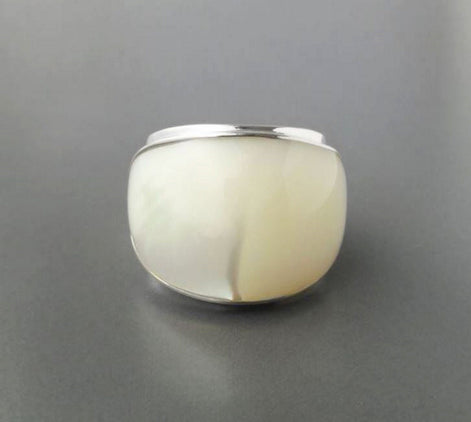 White MOP Wide Ring - Sterling Silver 925 - Mother of Pearl - Boho Ring - White shell - Large Silver Ring - Genuine MOP. Small Size Ring.