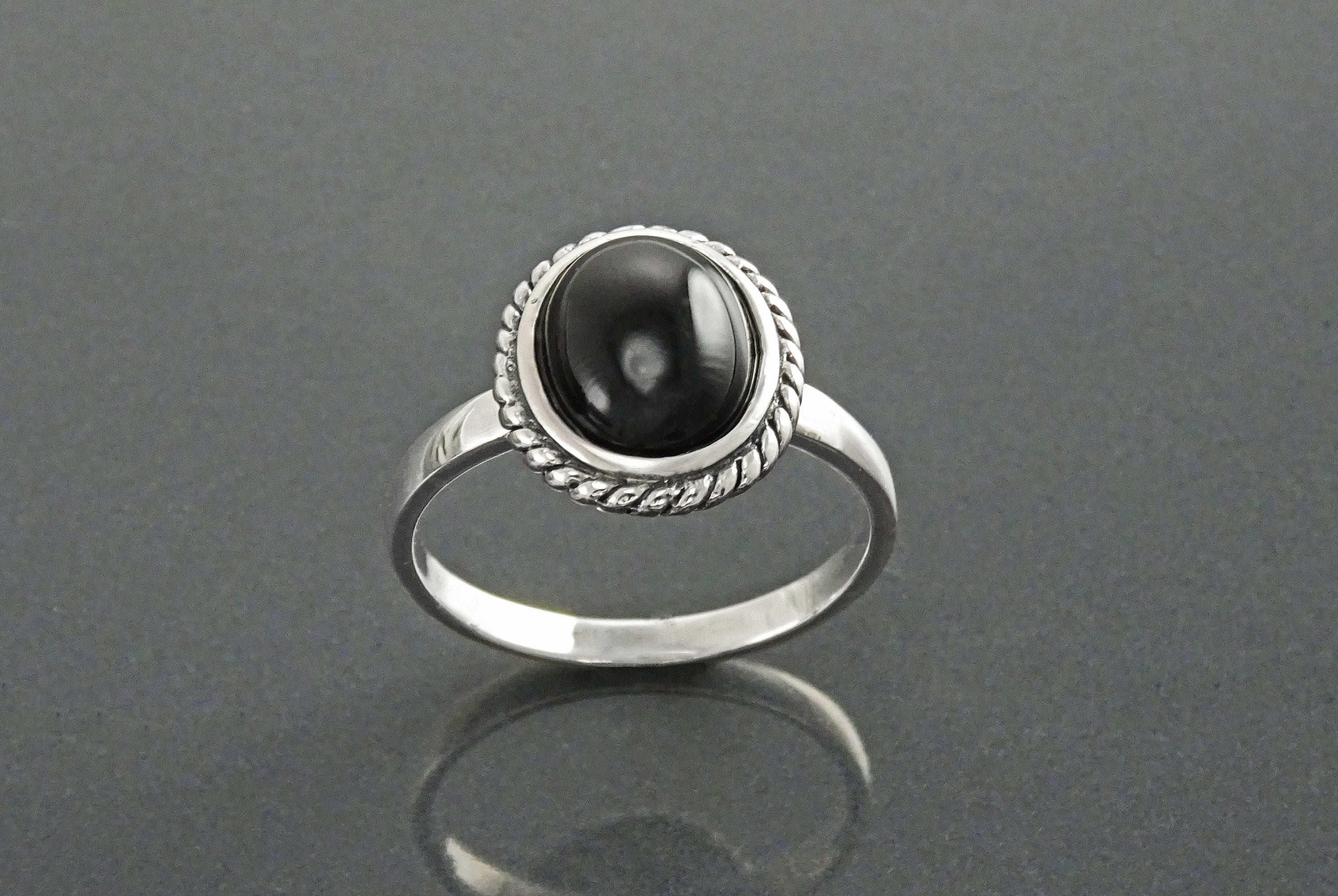 Round Black Antique Ring, Sterling Silver, Natural Onyx Gemstone, Rope Ring, Boho Hipster Ring, Round Stone Ring, Midi Ring, Vintage Ring
