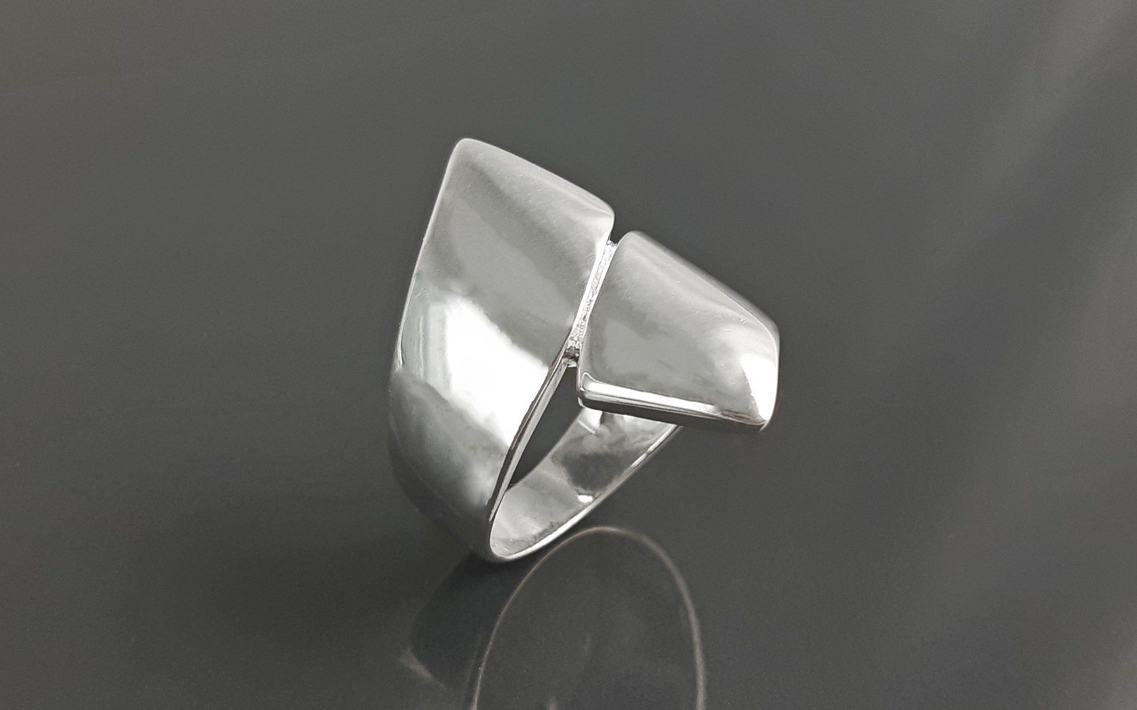 Sterling Bypass Ring, 925 Silver, Large Crossing Ring, Wrap Ring, Cross Ring, Modern Wide jewelry, Wrapping Band Ring