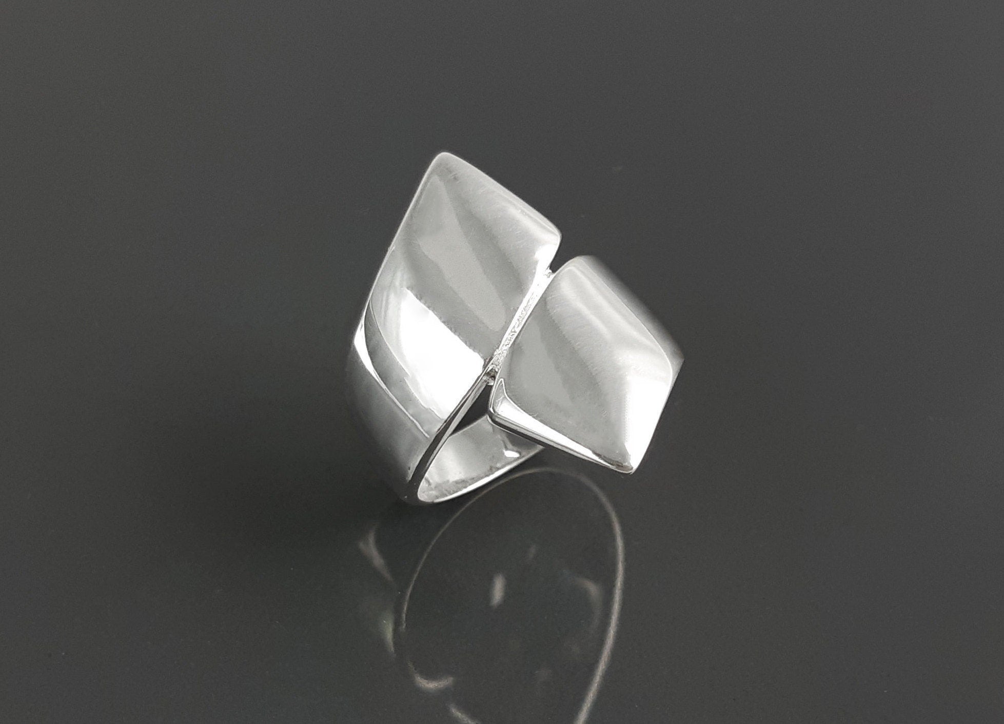 Sterling Bypass Ring, 925 Silver, Large Crossing Ring, Wrap Ring, Cross Ring, Modern Wide jewelry, Wrapping Band Ring