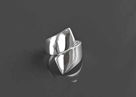 Sterling Bypass Ring, 925 Silver, Large Crossing Ring, Wrap Ring, Cross Ring, Modern Wide jewelry, Wrapping Band Ring