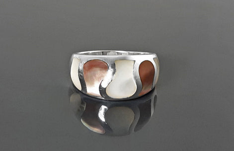 Beautiful MOP Wave Ring, Two Colors Shell Band Ring, Silver Ring, 925 Sterling Silver, Large Ring, Domed Silver Ring, Mother of Pearl.