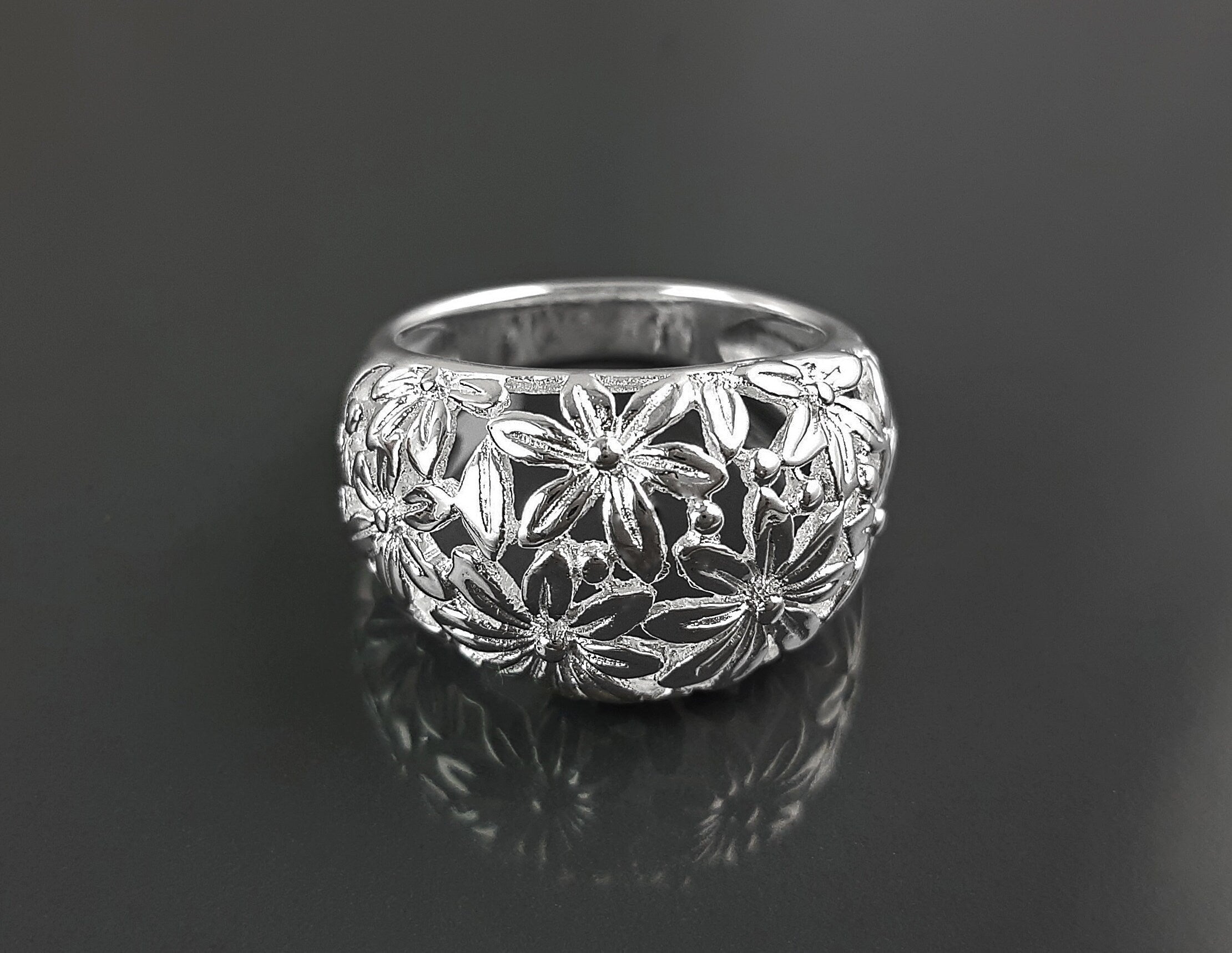 Daisy Flower Ring, Sterling Silver, Daisies Country Flowers Filigree Ring, Blossom Floral, Spring Summer Bloom Ring, Nature Jewelry