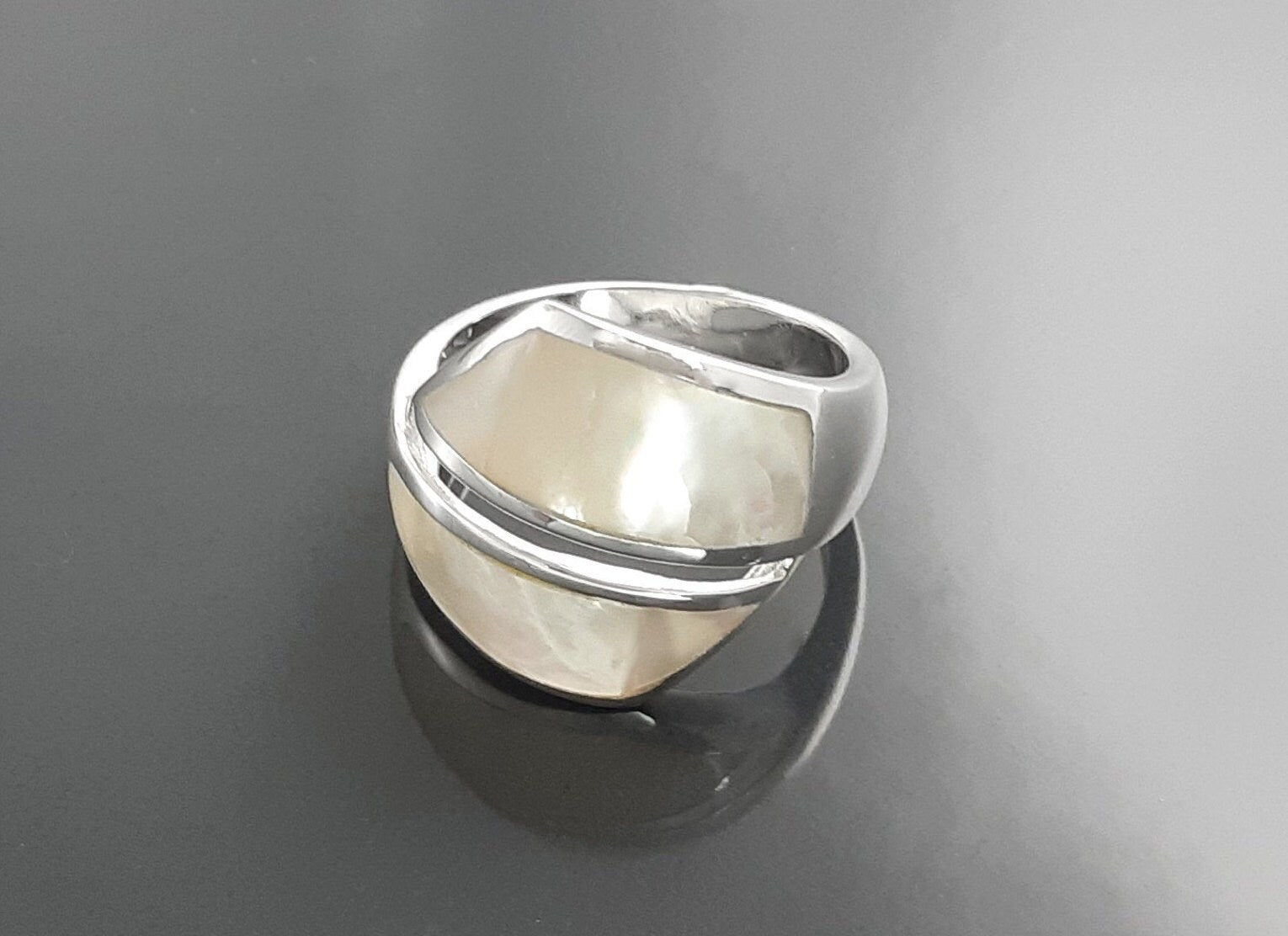 Bypass Ring, Sterling Silver, Shell Pearl Gemstone Crossing Ring, Designer, Geometric Flat Stone Ring, Square Modern Jewelry, Unique Ring