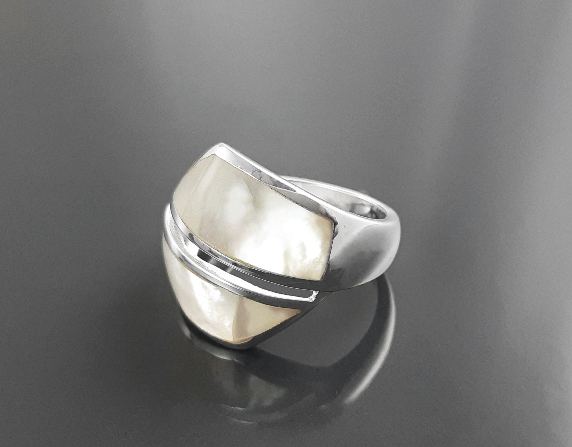 Bypass Ring, Sterling Silver, Shell Pearl Gemstone Crossing Ring, Designer, Geometric Flat Stone Ring, Square Modern Jewelry, Unique Ring