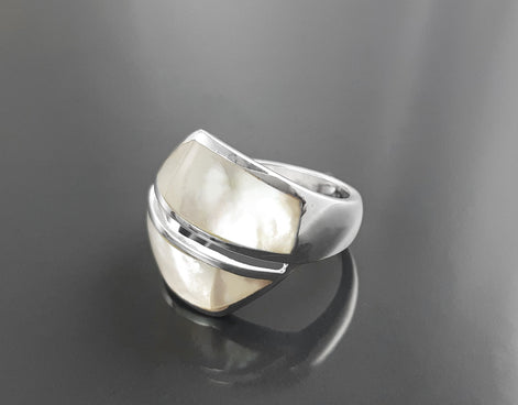 Bypass Ring, Sterling Silver, Shell Pearl Gemstone Crossing Ring, Designer, Geometric Flat Stone Ring, Square Modern Jewelry, Unique Ring