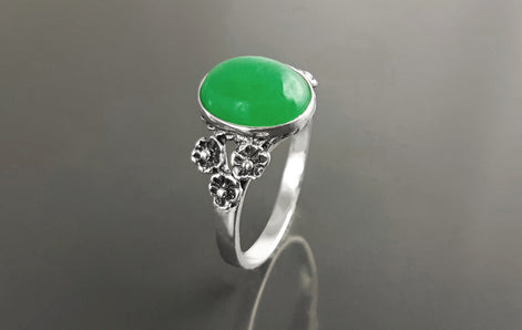 Jade ring, sterling silver, genuine Natural green jade oval stone, dainty small green gemstone jewelry, comfortable vintage style