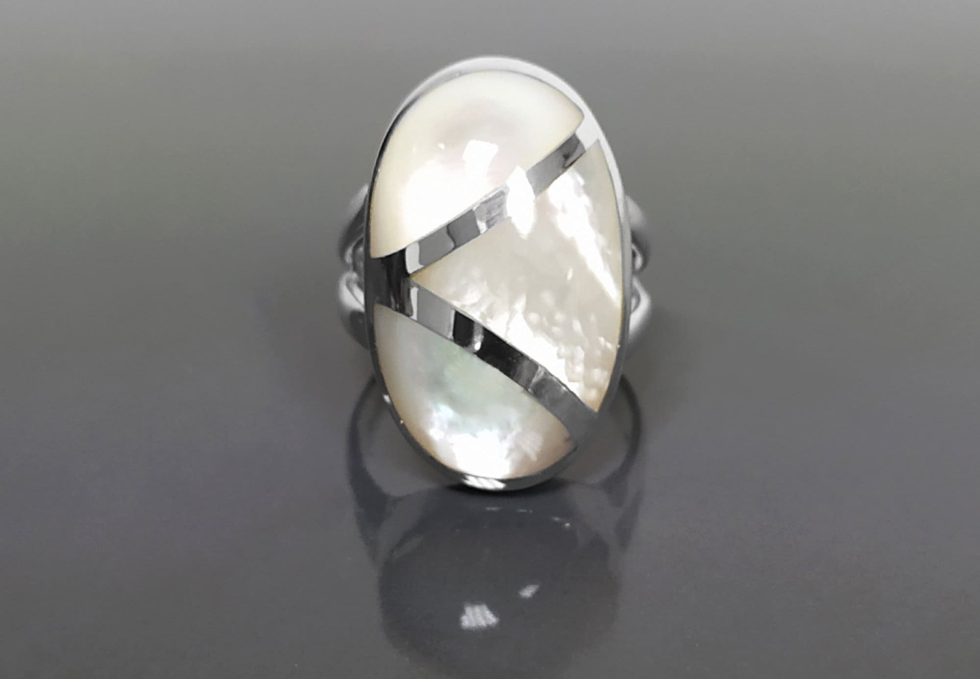 White Oval Ring, Sterling Silver, Genuine Mother of Pearl Shell, Oval Modern Design Ring, Original Geometric Stone Ring