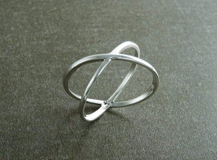 Criss Cross Ring, Silver X Ring, Cross Ring, Popular X Ring, X-Ring, criss-cross ring, silver ring, statement X ring, women, popular ring
