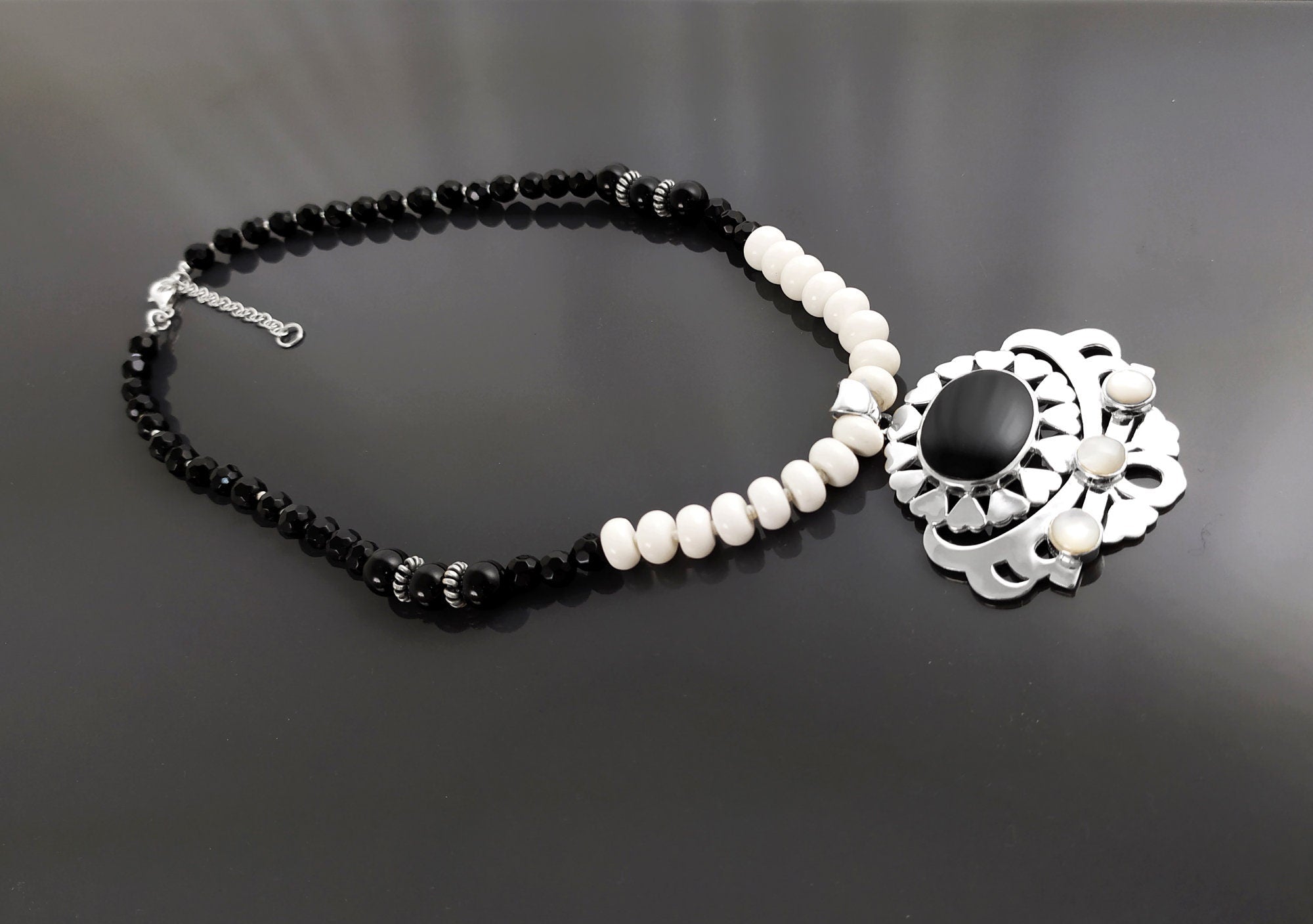 Boho Black Necklace, Sterling Silver, White agate and Black Onyx Gemstones, Adjustable Stone Necklace Choker, Spiritual Jewelry
