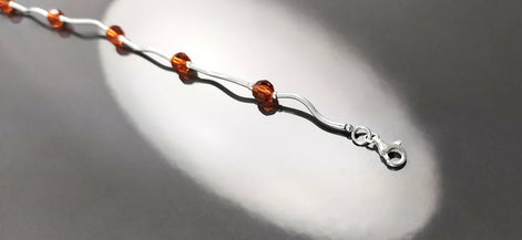 Red Cristal Bracelet, Sterling Silver 925 Parts, Beaded Stones Bracelet, Modern Jewelry, Small Red stone Bracelet, Minimalist Jewelry