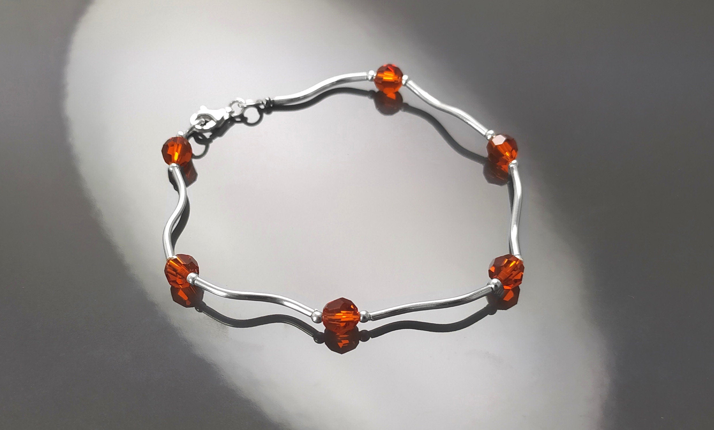 Red Cristal Bracelet, Sterling Silver 925 Parts, Beaded Stones Bracelet, Modern Jewelry, Small Red stone Bracelet, Minimalist Jewelry