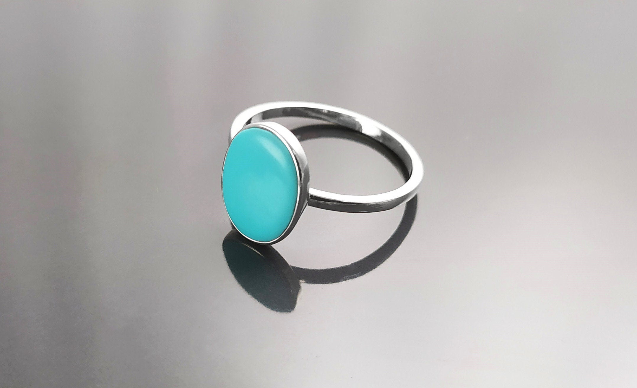Oval Turquoise Ring, Sterling Silver, Flat Genuine Turquoise stone, Small Everyday blue Stone jewelry, Modern Minimalist Style Ring