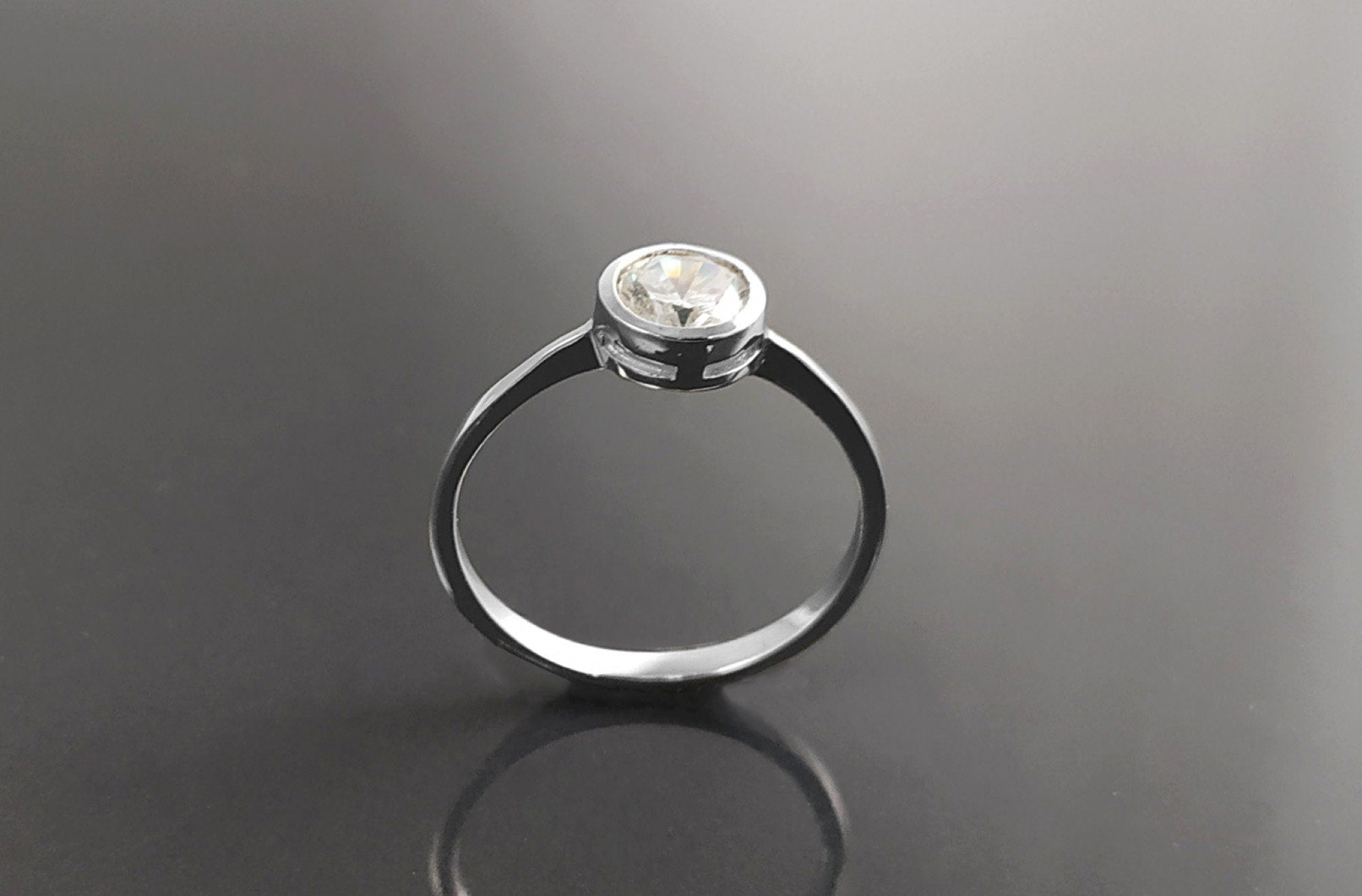 Minimalist Engagement Ring 925 Sterling Silver Solitaire 1 Carat Diamond Simulant CZ Travel Ring